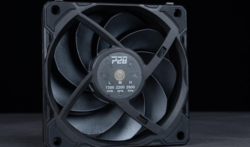 LIAN LI UNI FAN P28风扇开箱评测