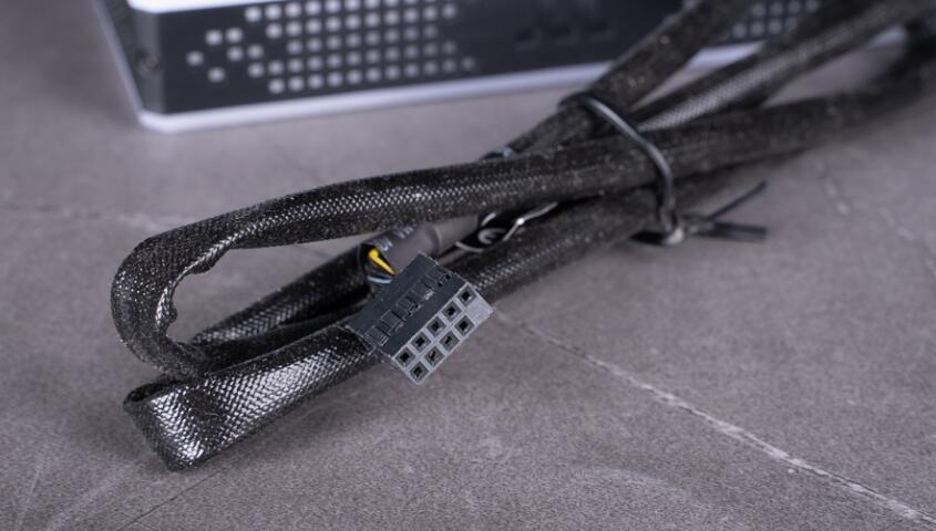 曜越钢影TOUGHLIQUID Ultra 420 RGB CPU散热器开箱评测